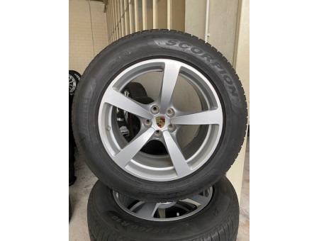 Original Porsche Macan 95B Winterradsatz RDKS 18 Zoll 95B601025AR/AS