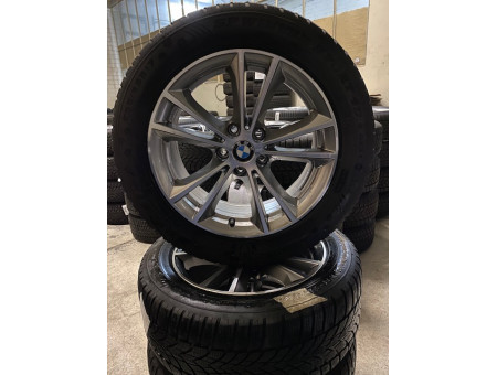 Oryginalne koła zimowe BMW serii 5 G30 G31 17 cali, wzór V-ramienny 631 RUN-FLAT 6863417