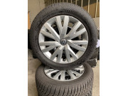 Winterräder Original Volkswagen Golf VII und Radzierblenden 5Q0601027BG