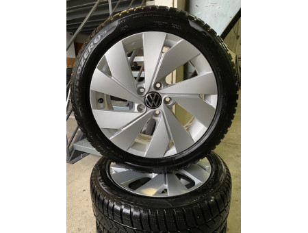 Winterräder Original VW Golf 8 VIII CD1 Belmont Pirelli 205/50R17 93H 5H0601025B