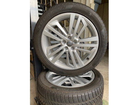 Winterräder Original Audi Q5 FY 5 5-Segmentspeichen-Design Pirelli Scorpion Winter 255/45R20 80A601025L