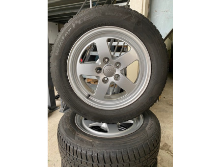Winterräder Original Audi A4 B9 (8W) 5 Speichen-Design 205/60 R16 8W0601025 8Z8