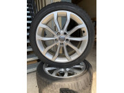 Ruote invernali originali Audi A4 S4 8W design a V a 10 razze Bridgestone 225/45R18 8W0601025ED