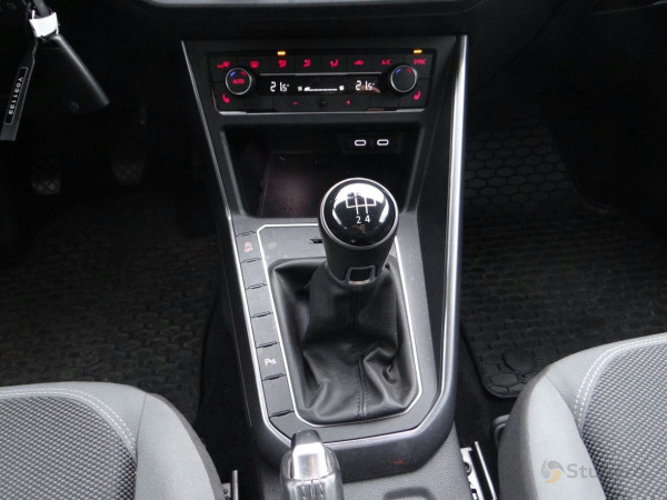 Volkswagen Polo Highline 1.0 TSI 95PS 4 Türen 5-Gang